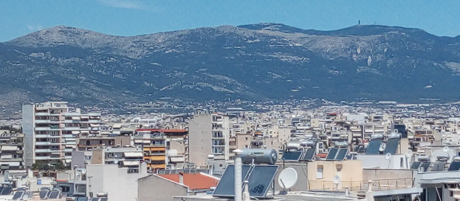Nea Ionia · Parnitha Dağı yönü